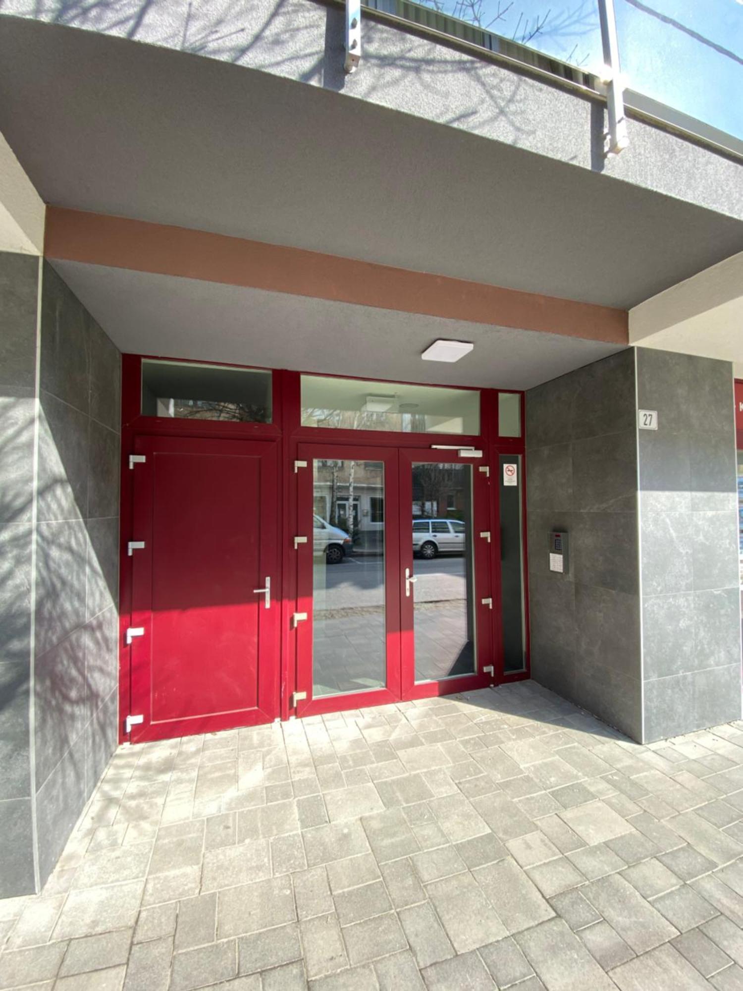 T27 Apartments Free Parking Ingyenes Zart Parkolo Дьёр Экстерьер фото
