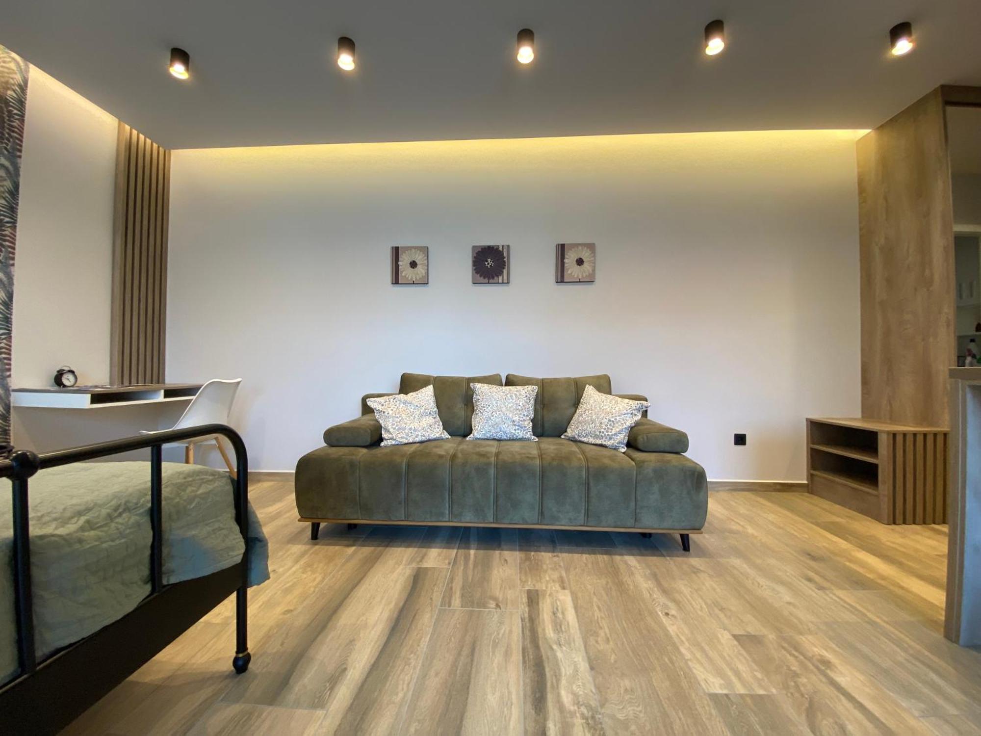 T27 Apartments Free Parking Ingyenes Zart Parkolo Дьёр Экстерьер фото